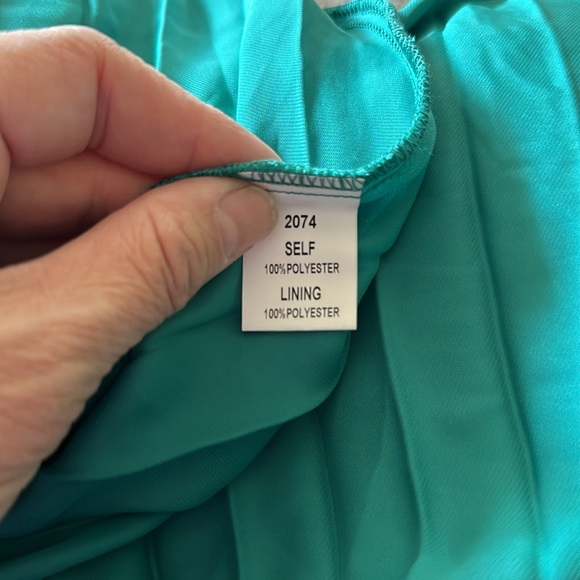 Minuet Sienna Silky Satin Pleated Emerald Aqua Green Open Tie Back Maxi Dress - Picture 8 of 10